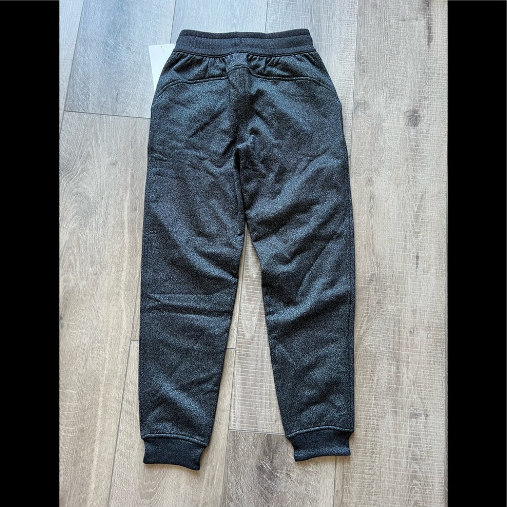 SOLD Lululemon Scuba High-Rise Jogger *Sparkle in Black Size 4 - Picture 4 of 6